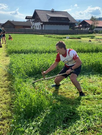 Landesentscheid Sensenmähen
