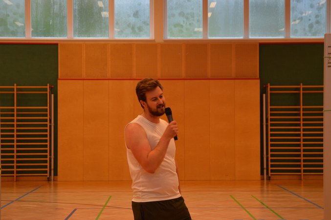 Bezirkssommercup - Staffellauf und Volleyball